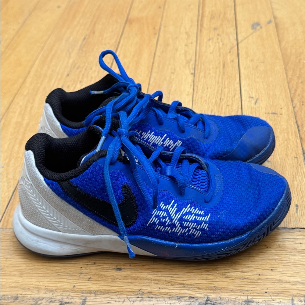 Nike Kyrie Flytrap 2 Royal Blue Basketball Sneaker AQ3413-400 Youth Size 2Y